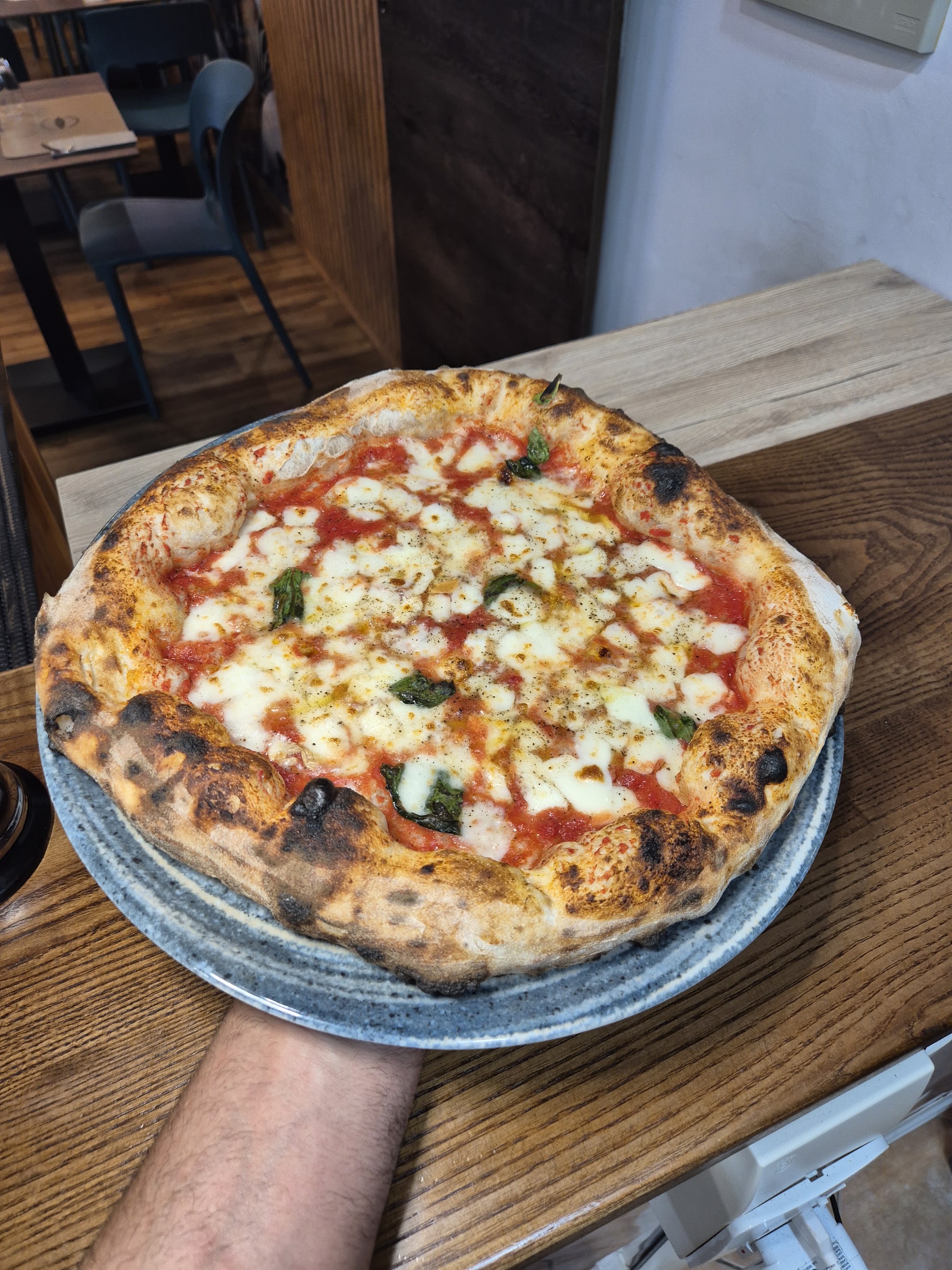 Pizza contemporanea GIÙ GIÙ